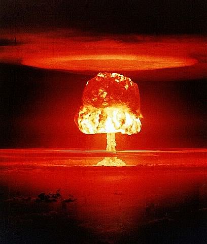 US POLITICIANS ARE SLEEPWALKING TOWARD THE NUCLEAR ABYSS